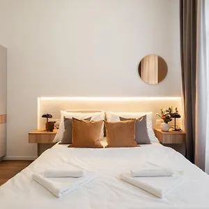https://you-boutique-suites-best-location-by-bqa.inbudapesthotels.com